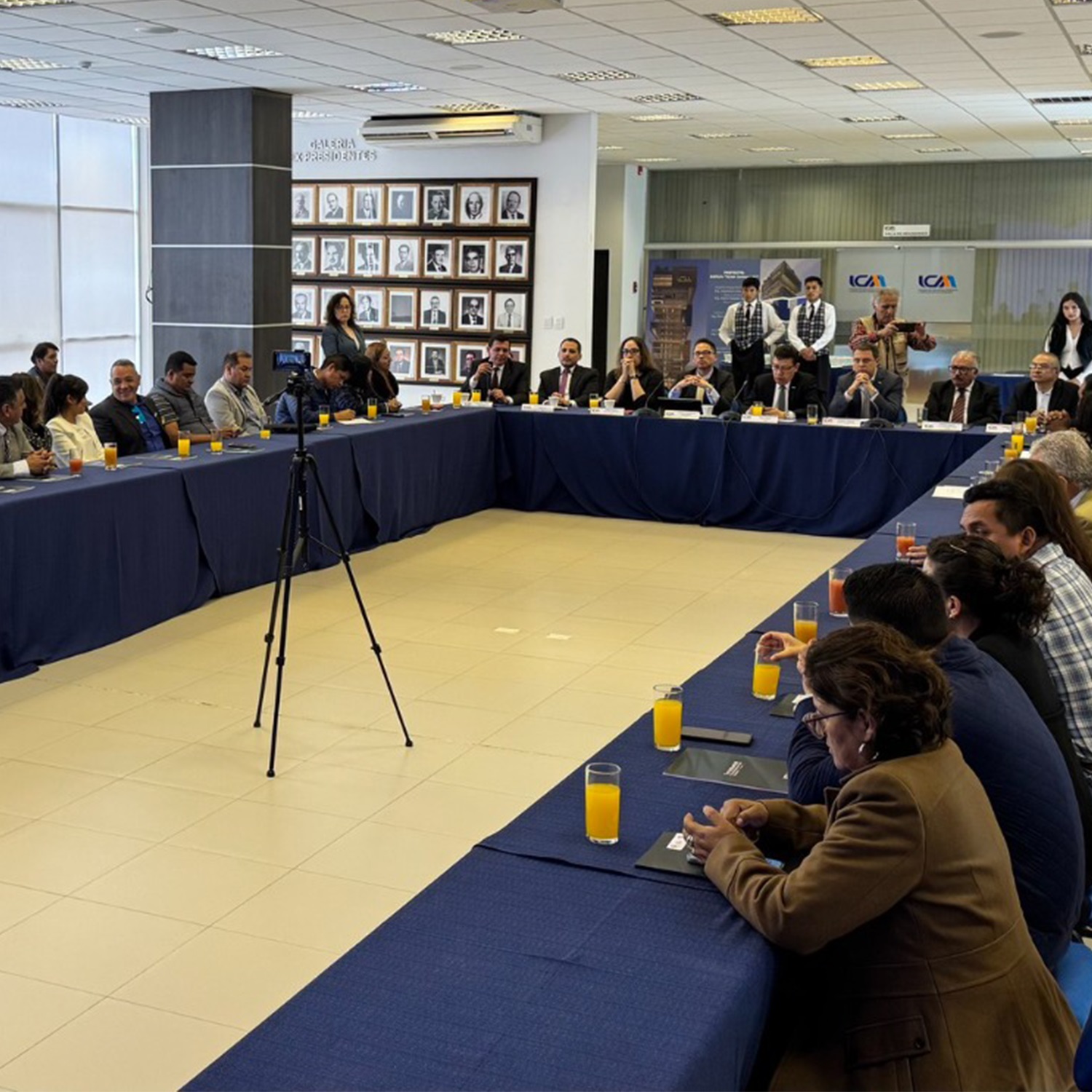 ENCUENTRO CON LA BANCADA DE COCHABAMBA